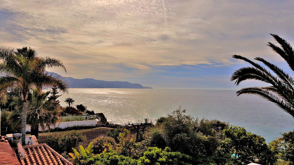 Villa Carabeo Nerja Extérieur photo