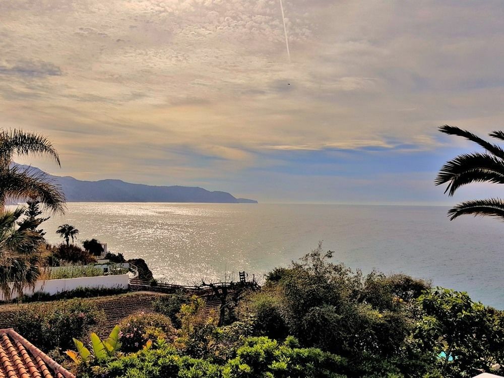Villa Carabeo Nerja Extérieur photo