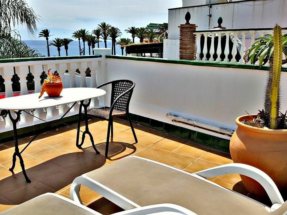 Villa Carabeo Nerja Extérieur photo